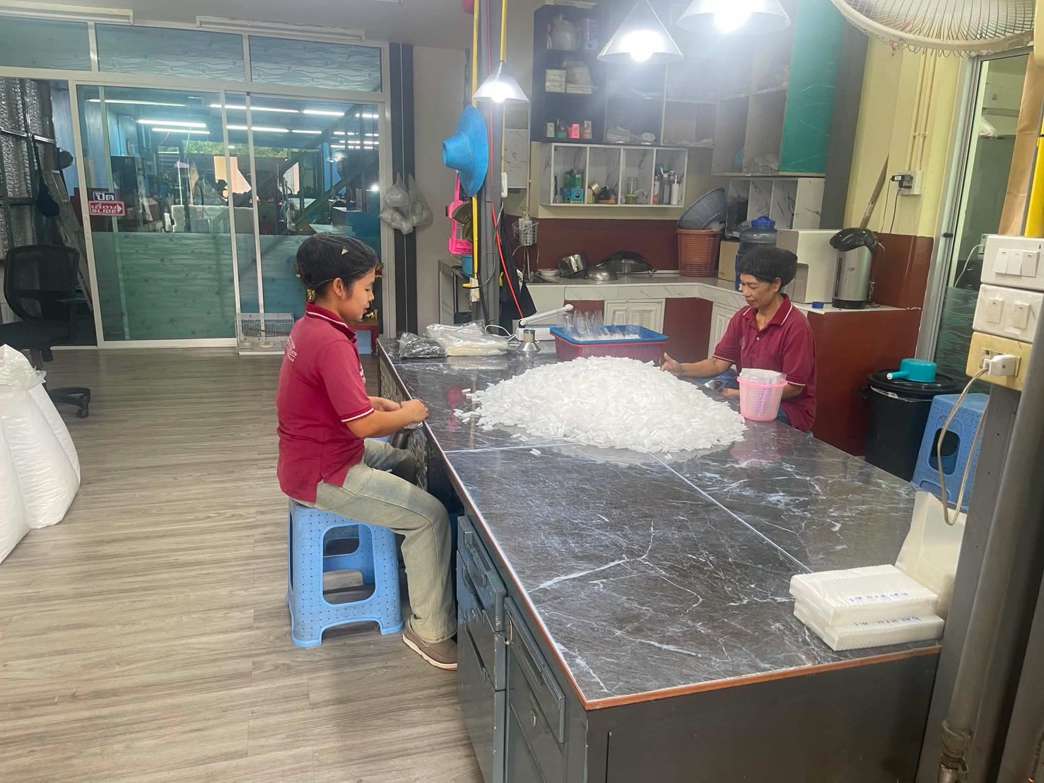 การบรรจุชิ้นงานก่อนจัดส่งให้ลูกค้า